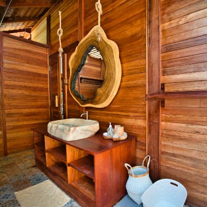 Superior%20 %20bathroom%202_417_web60%25