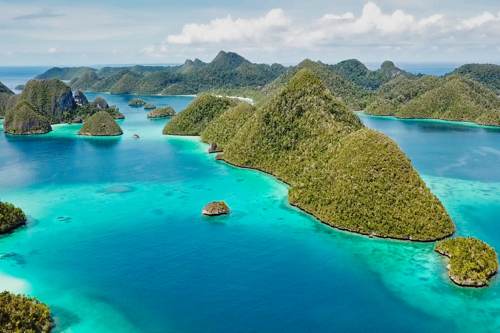 Excursion no. 1: Wayag Archipelago