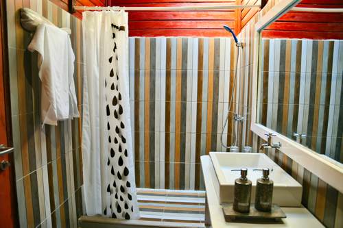 Bathroom with hot and cold water in each villa of Cove Eco resort, Yeben Island, Raja Ampat